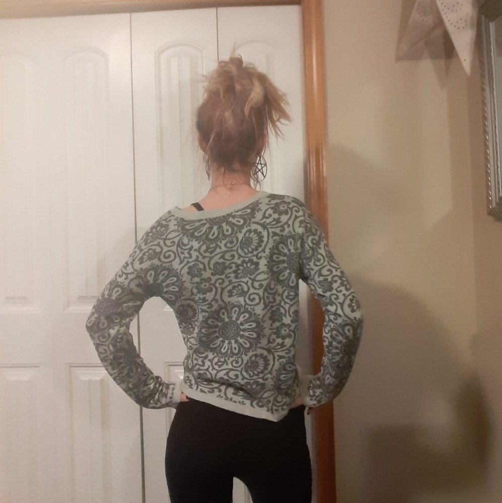 Sweater - Picture 3 of 3
